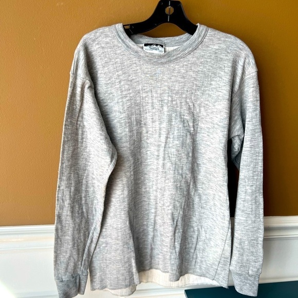 Northwest Passage Women’s Grey Raw Hem Crewneck Sweatshirt Size Large - Picture 1 of 3